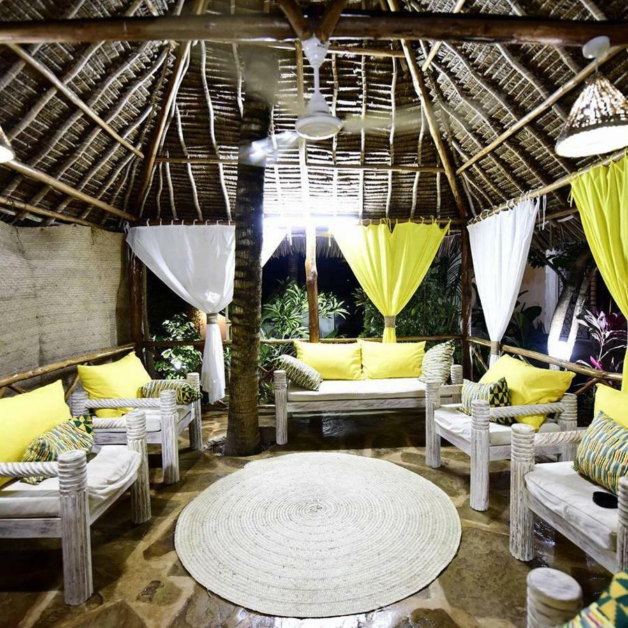 Watamu Sunflower House Hotel Exterior photo